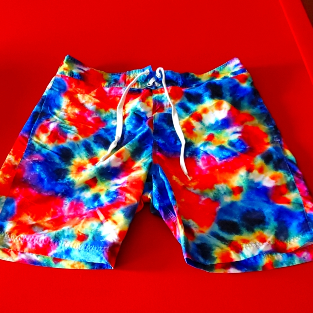 Mens tie-dye swin trunks.